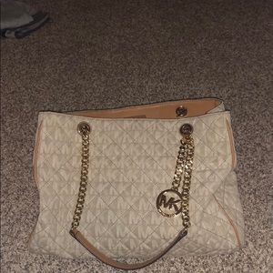 Michael Kors purse! Only owned for 3/4 months!